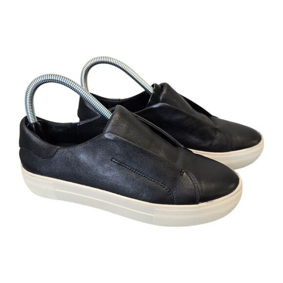 J/SLIDES Women's 7.5 Black Leather Casual Slip On Sneakers - Picture 1 of 15